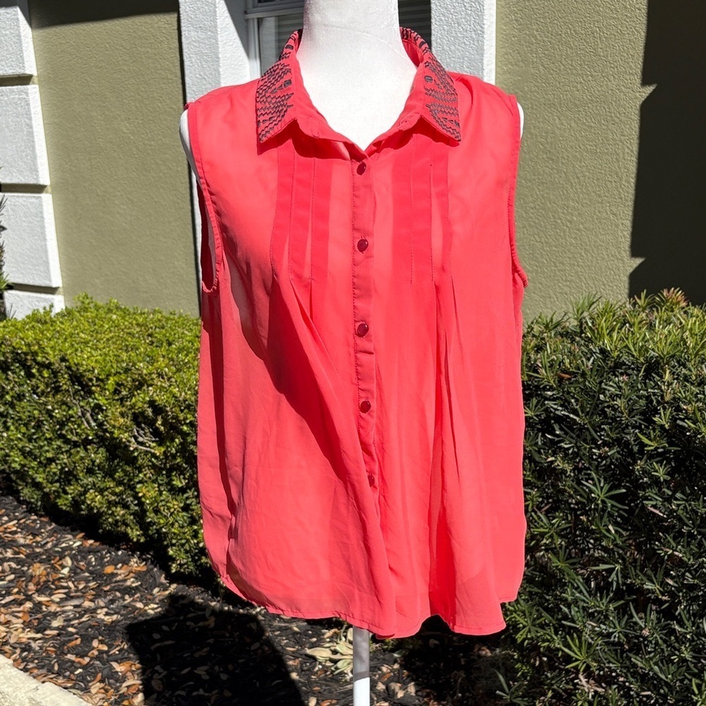 Saddle River Ranch Wear Sleeveless Sheer Coral Button-Up Top
